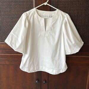 Chicos Balloon Sleeve top. No iron stretch. Size 0.5 (6)